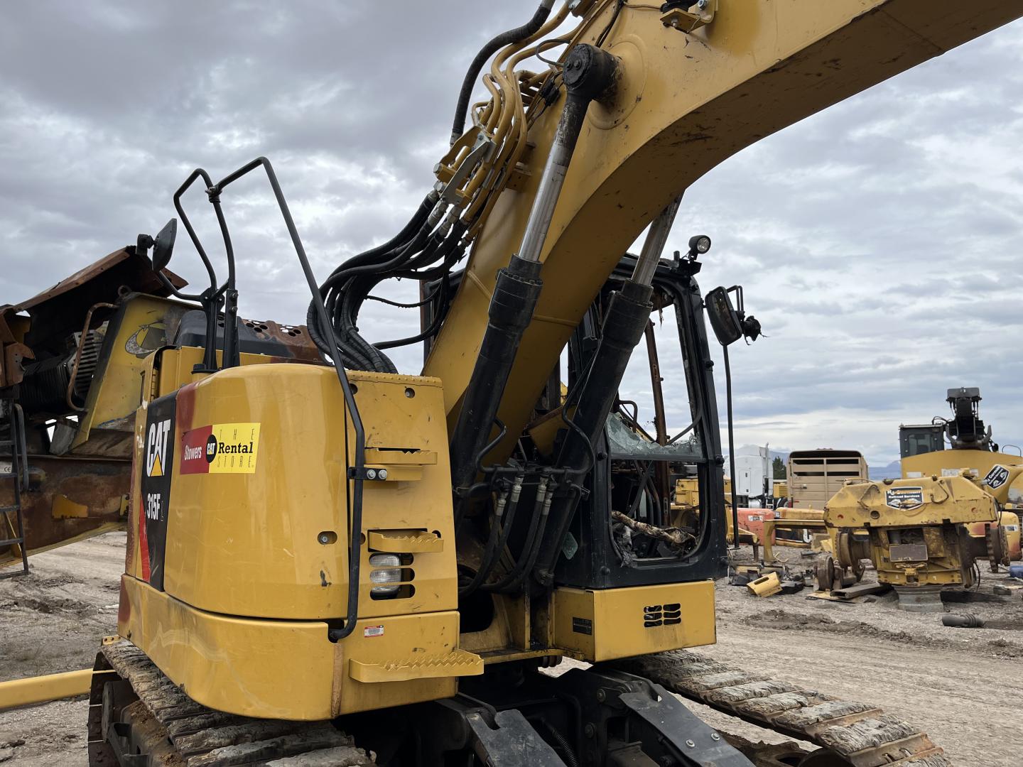 ./imagenes/INVOICE/2019/17290/EXCAVADORA CATERPILLAR 315F (12).JPG